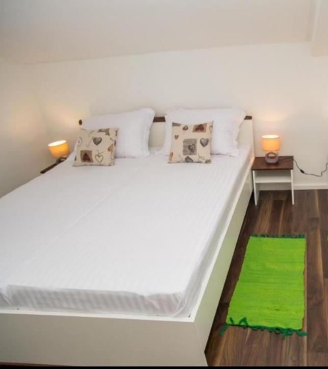 R&E Apartment Сплит Экстерьер фото